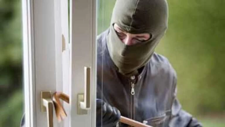 Αμπαρώστε τα σπίτια σας! Εκατοντάδες αποφυλακίσεις κακοποιών φέρνει ο νέος Ποινικός Κώδικας